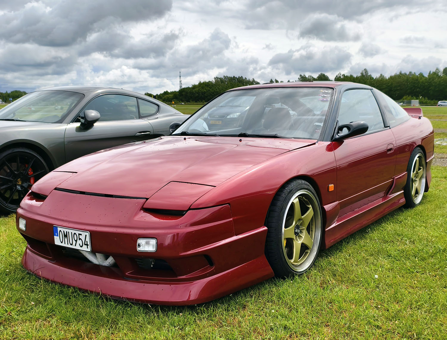 OMU954